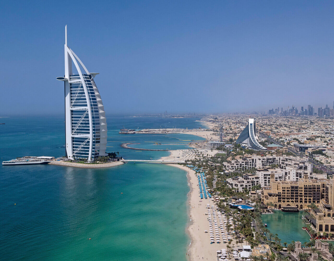 DubaiHolding_Hero_1280x1000_Desktop_01